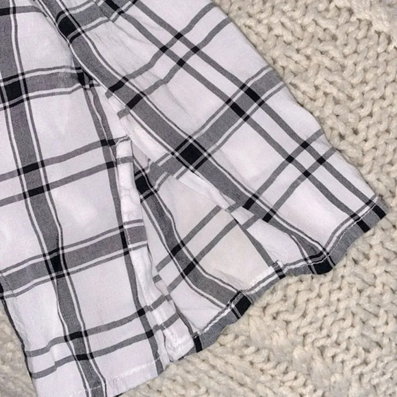 Cloth & Stone by Anthropologie size medium black & white off shoulder top - Picture 5 of 7